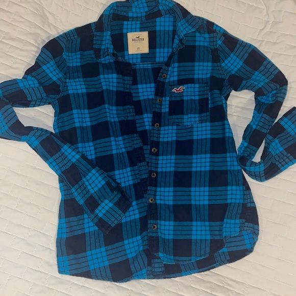 Hollister 3/20$ turquoise and navy button down size xs 🍭 3 for 20$ - Picture 1 of 5